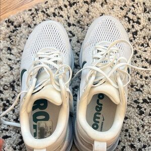 Nike Vomeros Woman size 8.5